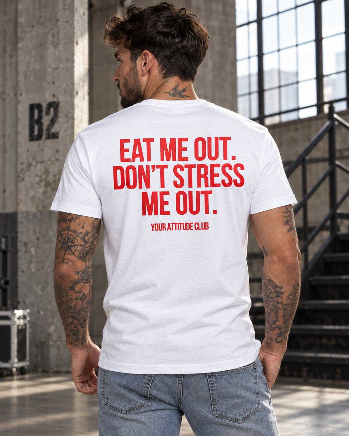 EAT ME OUT. DON’T STRESS ME OUT. – Unisex Statement T-Shirt Weiß mit rotem Backprint | freches Sprüche Shirt