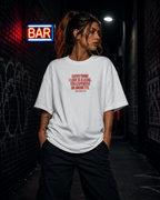 EVERYTHING I LOVE IS ILLEGAL, TOO EXPENSIVE OR BRUNETTE | Oversize Shirt Unisex mit Frontprint, Statement Shirt aus Bio-Baumwolle