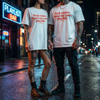 F*ck nudes. send me your playlist. Shirt mit Frontprint – Oversize Unisex T-Shirt aus 100% Baumwolle, Streetwear Statement