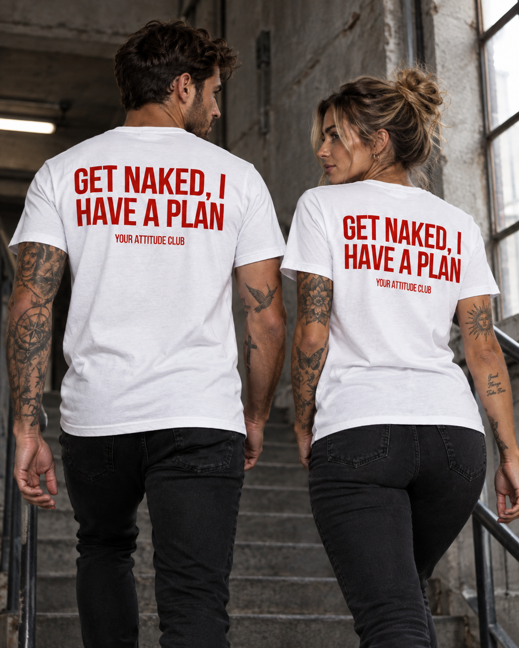GET NAKED, I HAVE A PLAN – Unisex Statement T-Shirt Weiß mit rotem Backprint | freches doppeldeutiges Sprüche Shirt