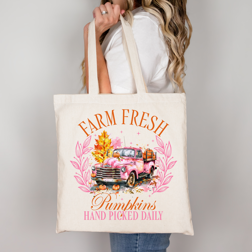 Farm Fresh Pumpkins Pink Truck Tasche – Herbst Beutel Beige Baumwolltasche mit Kürbis-Design, DTG-Druck, auch als A4/A3 Bügelbild für Shirt, Jacke oder Kissen