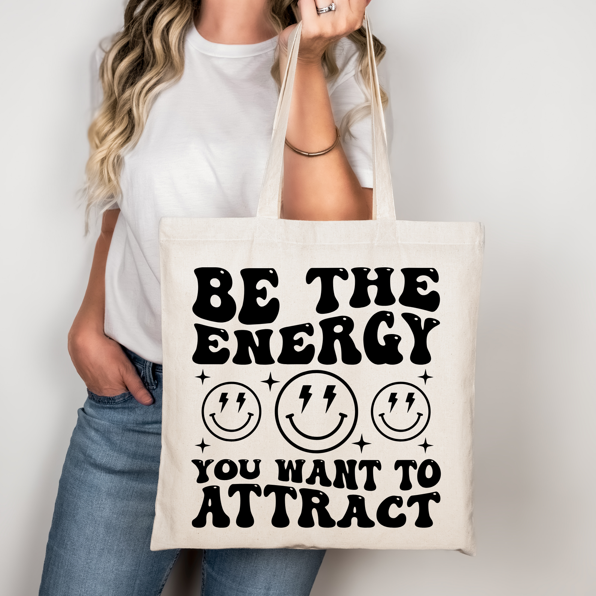 Be The Energy You Want To Attract Tote Bag Baumwolltasche 38x42cm Rosa Beige | Motivations Spruch Tasche DTG Druck | Bügelbild Upcycling Geschenkidee