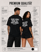 I’M NOT A PEOPLE PERSON. I’M A PEOPLE AVOIDER. – weißes Oversize Unisex Shirt, roter Backprint, lustiges Spruchshirt, Anti Social Shirt, Geschenk