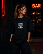 I DON’T NEED A VALENTINE. I NEED VALENTINO. | Oversize Shirt Unisex mit Frontprint, Statement Shirt aus Bio-Baumwolle