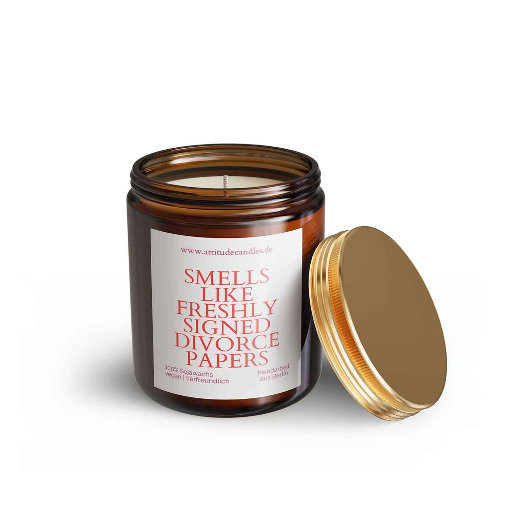 Smells like freshly signed divorce papers | Your Attitude Club Geschenke für Mann & Frau | Geburtstag | Einzug | Umzug | Partner - Perfekt als Geschenk für jeden Anlass