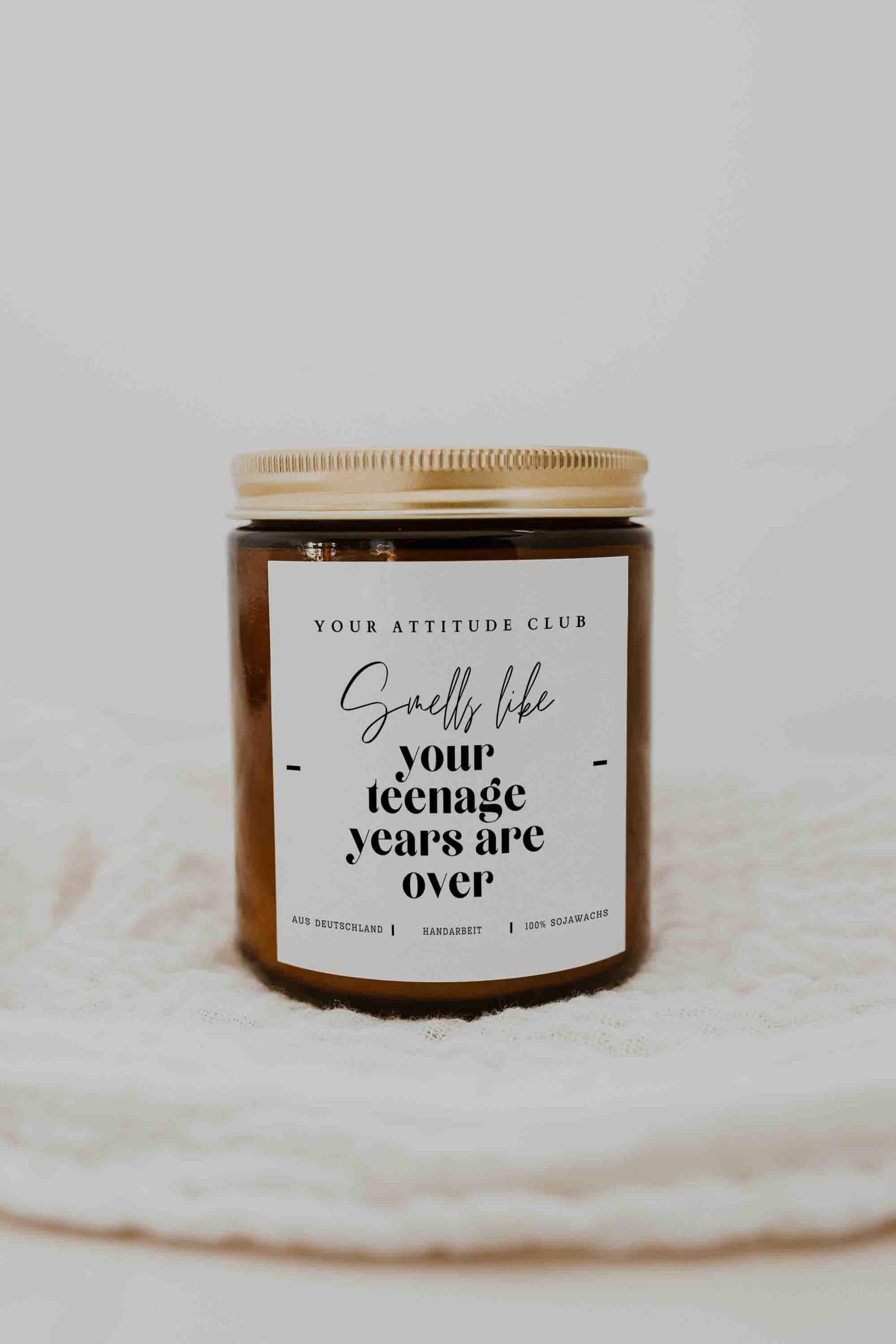 Geschenk Kerze von Your Attitude Club. Perfekt für Freunde, Familie, Kollegen und Partner.