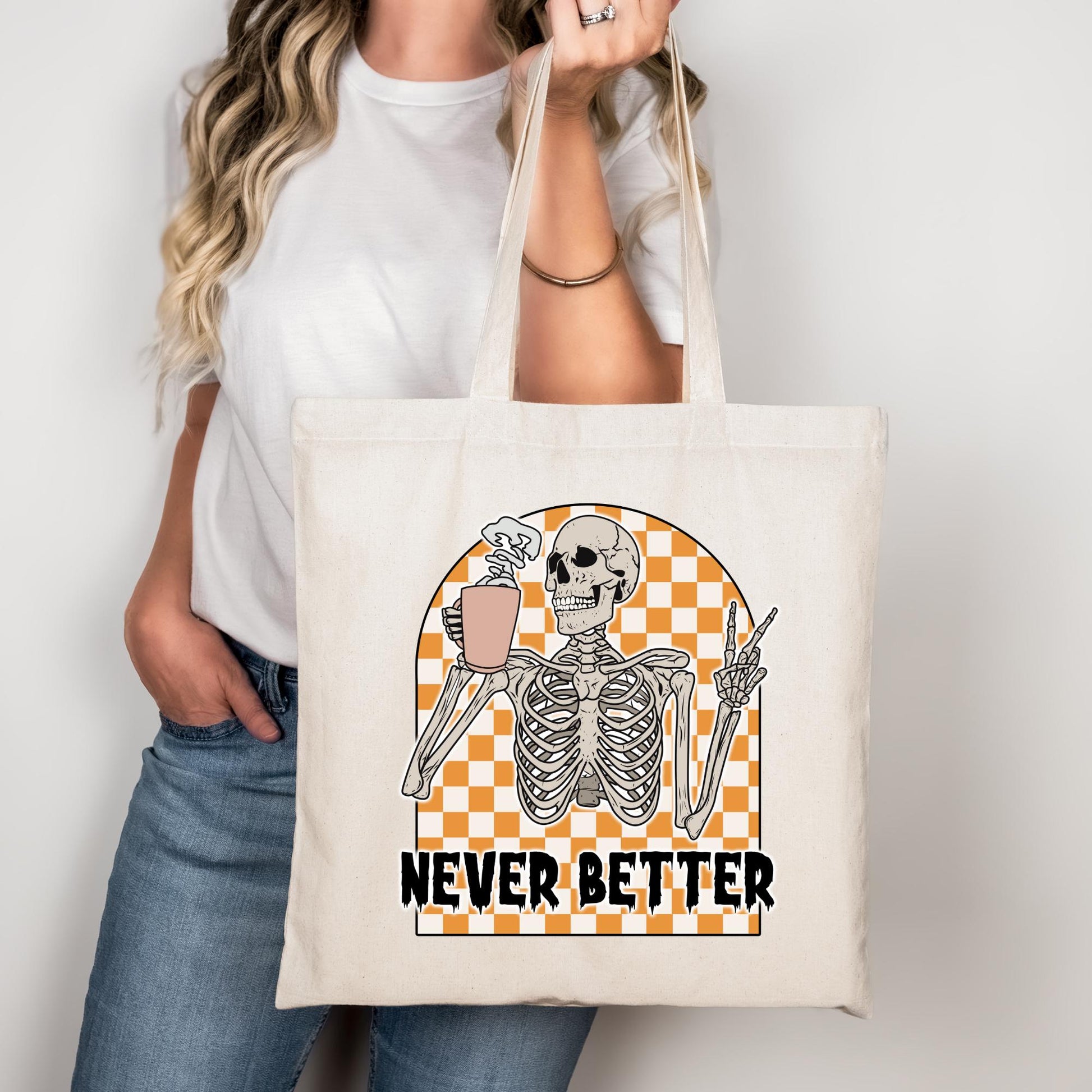 Never Better Tote Bag – Skelett Beutel mit Kaffee, Halloween Tasche, Baumwollbeutel mit Motiv, lustige Spruchtasche, Bügelbild Skelett Kaffe