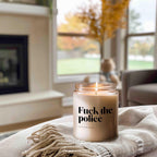 Fuck the police Kerze | Duftkerze mit Statement, Sojawachs, handgemacht, lustige Geschenkidee, Spruchkerze, Nonkonform, Anti-Establishment,