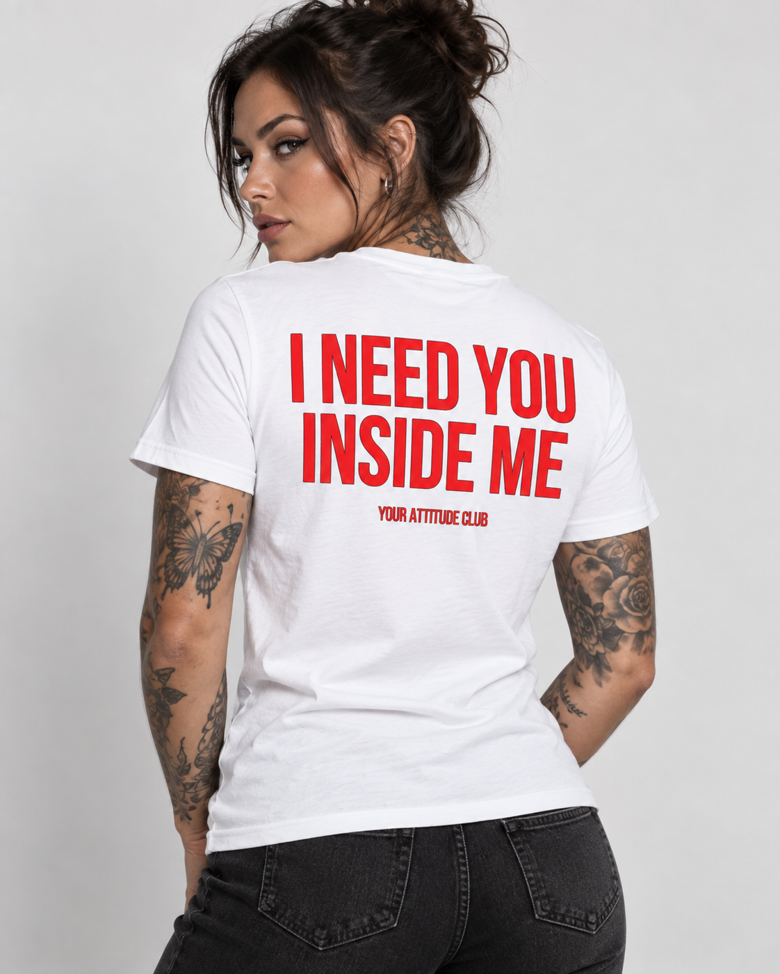I NEED YOU INSIDE ME – Unisex Statement T-Shirt Weiß mit rotem Backprint | doppeldeutiges Sprüche Shirt