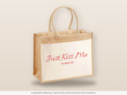 Just Kiss Me – Jutetasche mit Spruch, große Jutetasche, Detailansicht