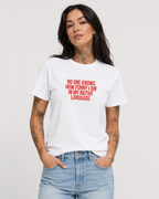 NO ONE KNOWS HOW FUNNY I AM IN MY NATIVE LANGUAGE – besticktes Damen Shirt, lustiges Statement T-Shirt, Geschenk für Freundin, Expat Humor, Bio-Baumwolle
