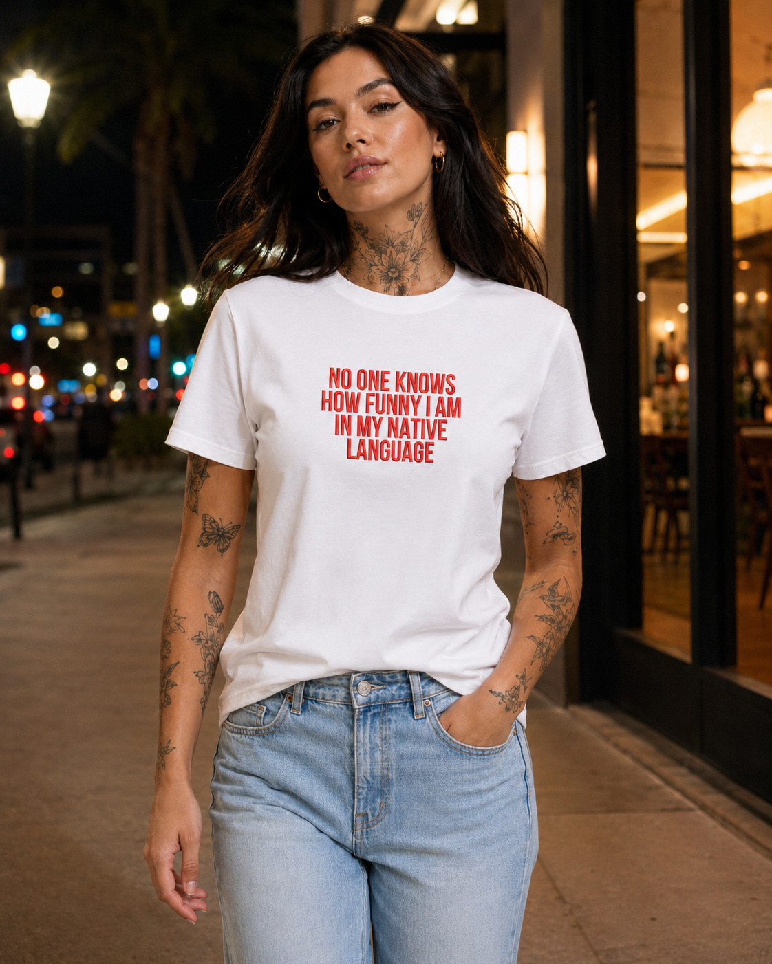 NO ONE KNOWS HOW FUNNY I AM IN MY NATIVE LANGUAGE – besticktes Damen Shirt, lustiges Statement T-Shirt, Geschenk für Freundin, Expat Humor, Bio-Baumwolle