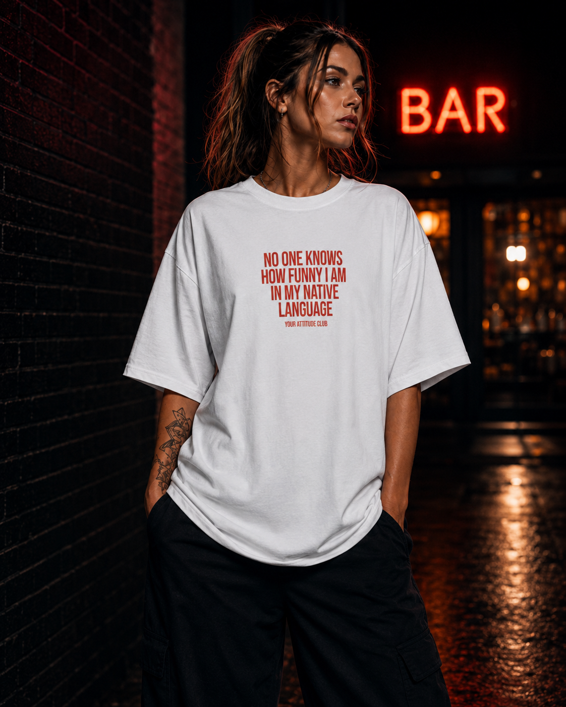 NO ONE KNOWS HOW FUNNY I AM IN MY NATIVE LANGUAGE | Oversize Shirt Unisex mit Frontprint, Statement Shirt aus Bio-Baumwolle