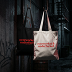 Overworked & underfucked Shirt mit Backprint – Oversize Unisex T-Shirt aus 100% Baumwolle, Statement Streetwear, Geschenkidee