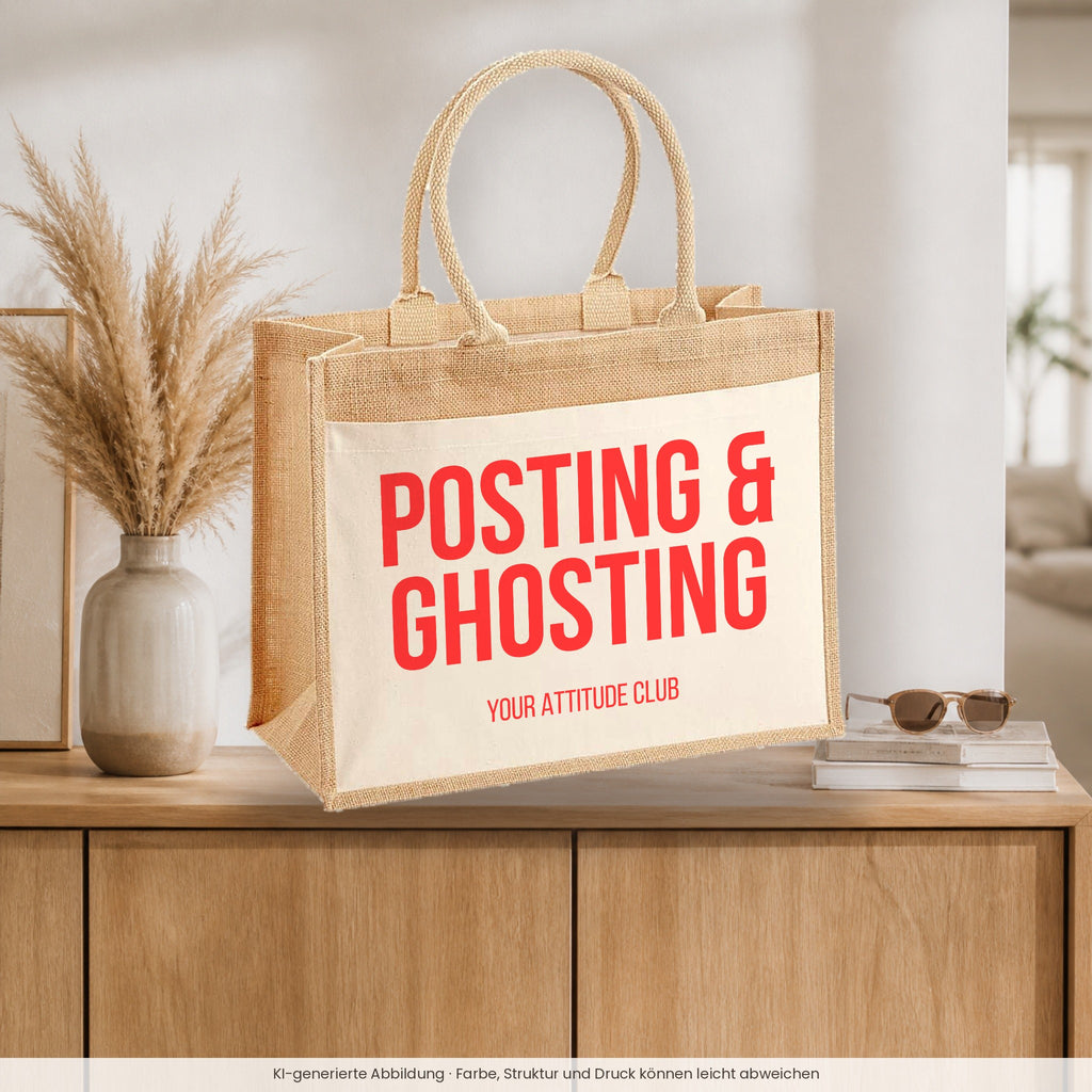 Posting & ghosting – Jutetasche mit Spruch, auf dem Sideboard im Flur