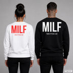 MILF – Pullover mit Backprint, Frau in Weiß mit rotem und Mann in Schwarz mit weißem Aufdruck