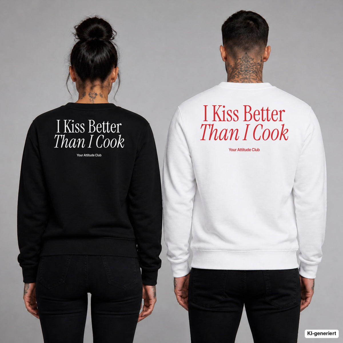 I kiss better than I cook – Pullover mit Backprint, Frau in Schwarz und Mann in Weiß