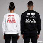 Can you see the fuck you in my smile? – Pullover mit Backprint, Frau in Weiß mit rotem und Mann in Schwarz mit weißem Aufdruck
