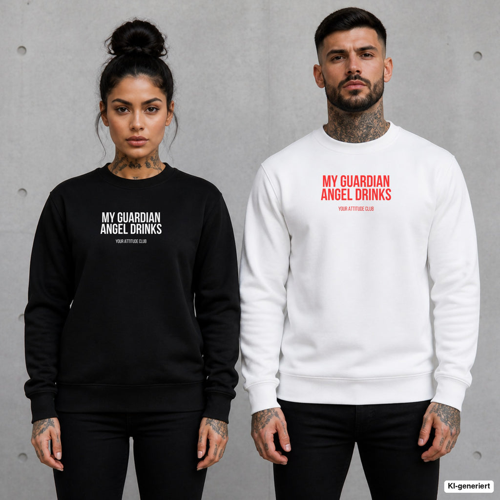 My guardian angel drinks – Pullover mit Frontprint, Frau in Schwarz und Mann in Weiß vor Betonwand