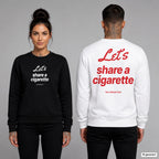 Let’s share a cigarette – Pullover unisex mit Frontprint (Frau, Schwarz) und Backprint (Mann, Weiß)