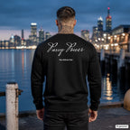Pussy power – schwarzer Pullover mit weißem Backprint, Herren am Hafen