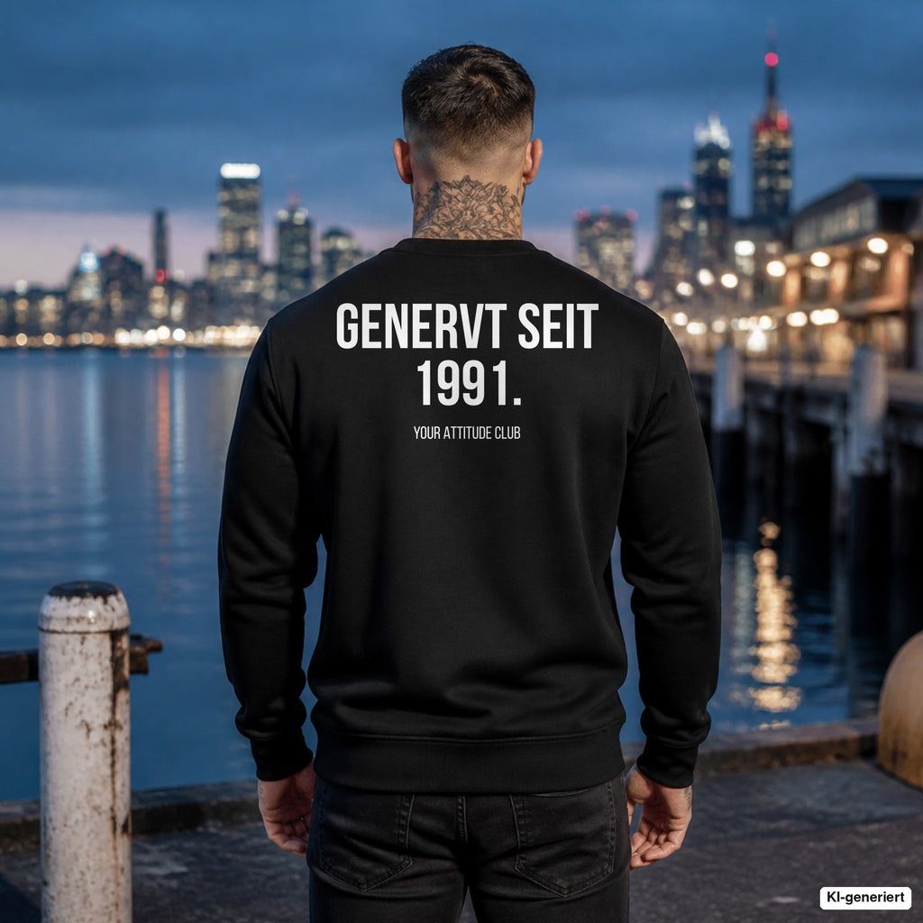 GENERVT SEIT 199X – schwarzer Pullover mit weißem Backprint, Herren am Hafen