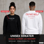 I’m not shy, I just don’t like you – Pullover wahlweise mit Front- oder Backprint, Paar vor Betonwand