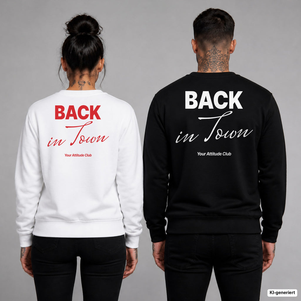 Back in town – Pullover mit Backprint, Frau in Weiß mit rotem und Mann in Schwarz mit weißem Aufdruck