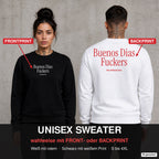 Buenos dias, fuckers – Pullover wahlweise mit Front- oder Backprint, Paar vor Betonwand