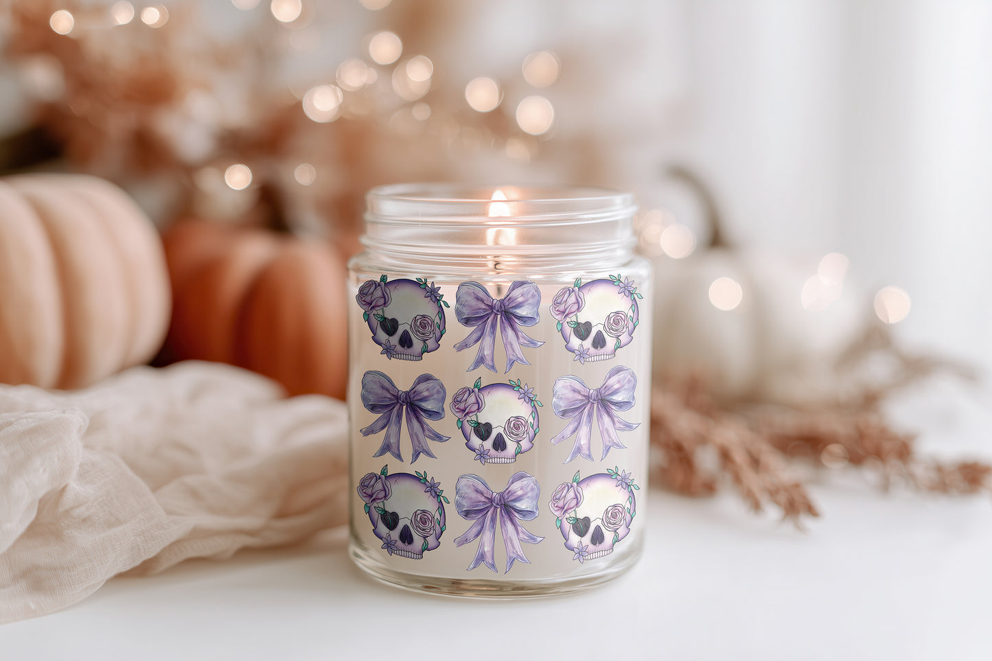Skull & Bow Kerze Halloween Duftkerze Glas vegan Sojawachs Herbstdeko Geschenkidee spooky season candle