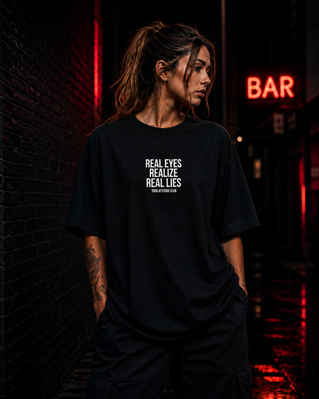 REAL EYES REALIZE REAL LIES | Oversize Shirt Unisex mit Frontprint, Statement Shirt aus Bio-Baumwolle