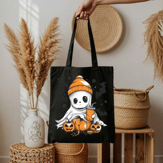 Süßer Halloween-Geist Tasche Schwarz – Ghost with Coffee Bag Baumwollbeutel mit Kürbis & Drink, DTG Druck, auch als A4/A3 Bügelbild für Shirt, Kissen & DIY
