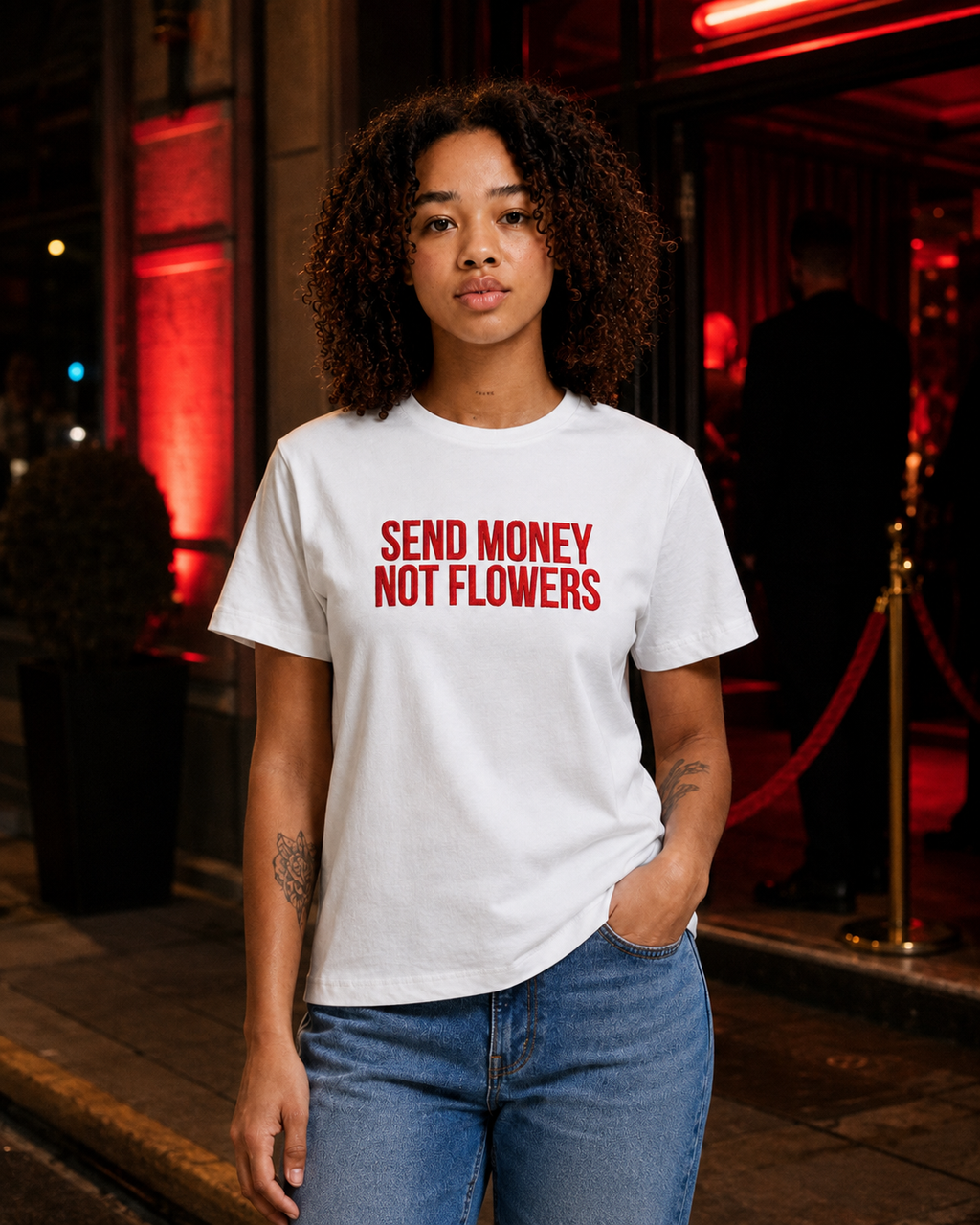 SEND MONEY NOT FLOWERS – besticktes Damen Shirt, freches Statement T-Shirt, Geschenk für Freundin, Bio-Baumwolle, Weiß oder Schwarz