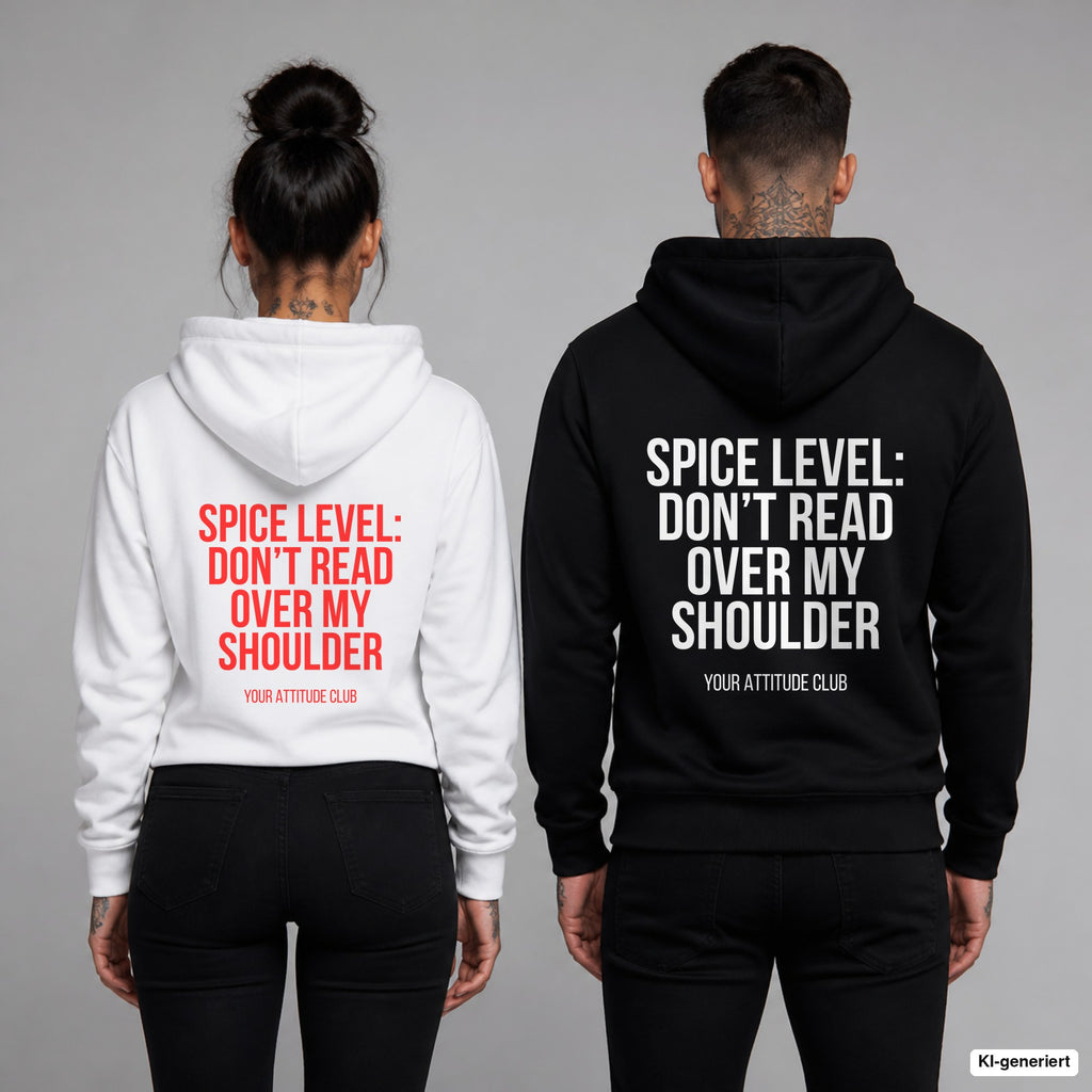 Spice level: don’t read over my shoulder – Hoodie mit Backprint, Frau in Weiß mit rotem und Mann in Schwarz mit weißem Aufdruck