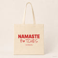 Namaste B*tches – Stoffbeutel mit Spruch natur mit rotem Aufdruck, Produktansicht