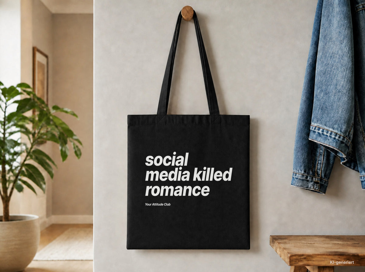 Social Media Killed Romance – Stoffbeutel mit Spruch schwarz mit weißem Aufdruck, Detailansicht