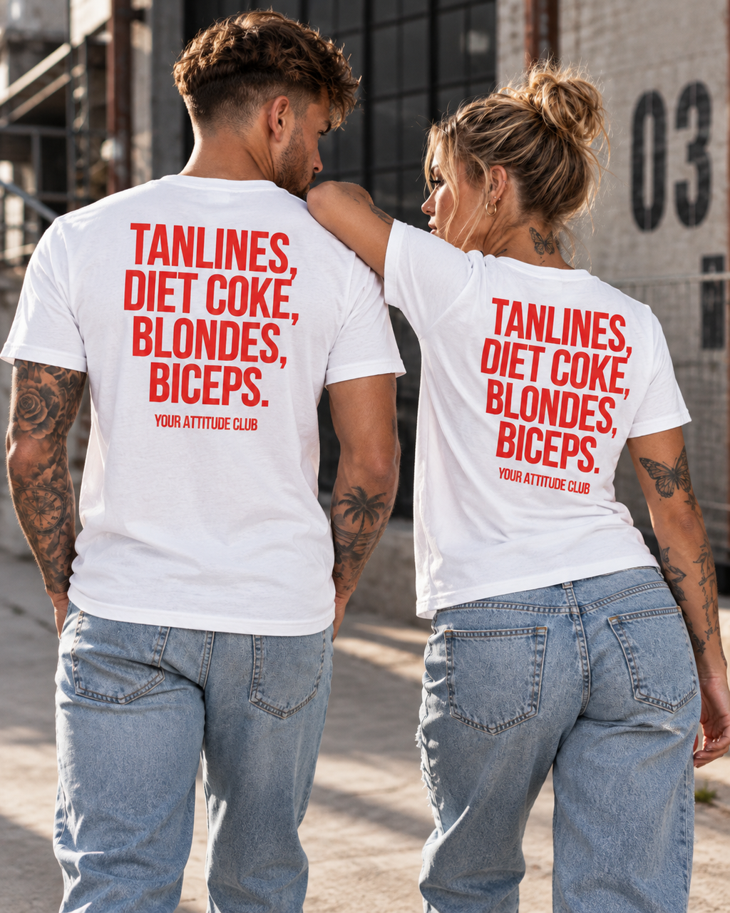 TANLINES, DIET COKE, BLONDES, BICEPS. – Unisex Statement T-Shirt Weiß mit rotem Backprint | freches Sprüche Shirt