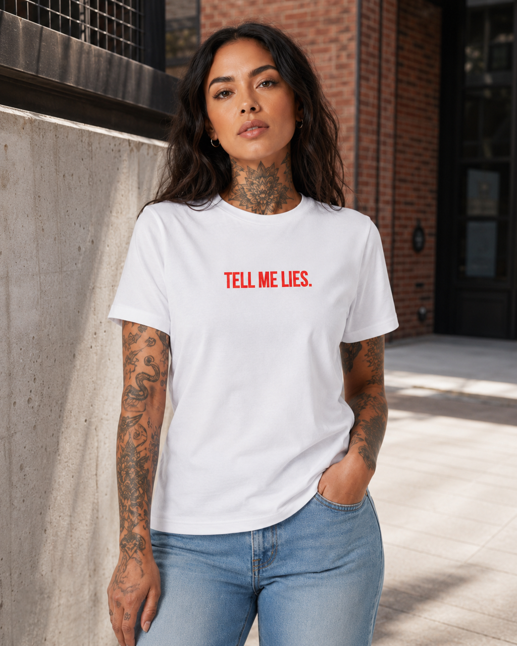 TELL ME LIES – besticktes Damen Shirt, freches Statement T-Shirt, Geschenk für Freundin, Bio-Baumwolle, Weiß oder Schwarz