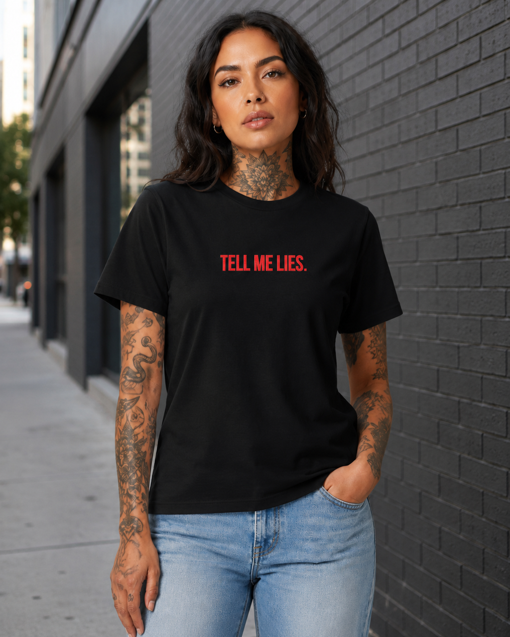 TELL ME LIES – besticktes Damen Shirt, freches Statement T-Shirt, Geschenk für Freundin, Bio-Baumwolle, Weiß oder Schwarz