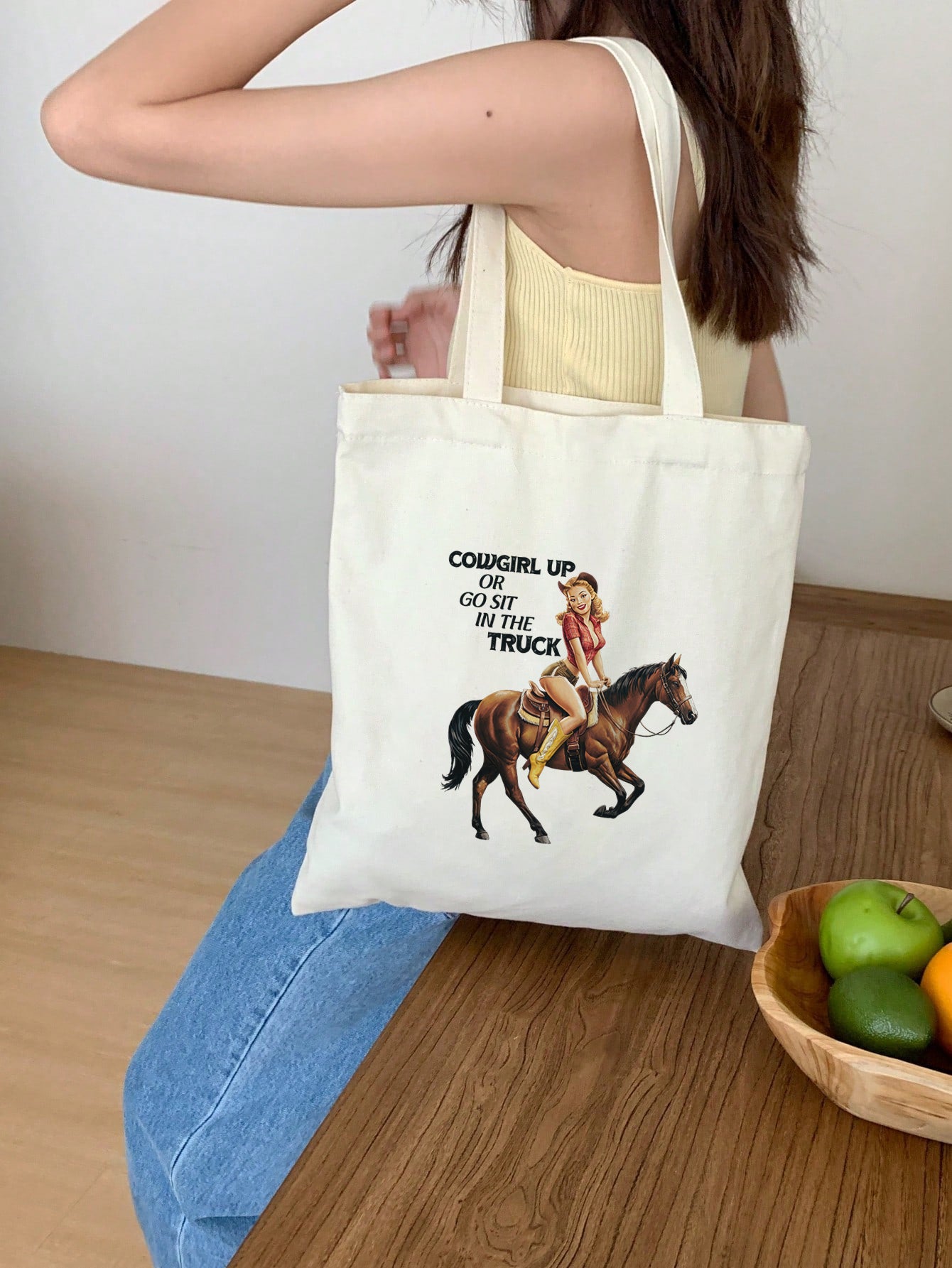 Cowgirl Up Or Go Sit In The Truck Baumwollbeutel 38x42 cm 70 cm Henkel Stofftasche Umhängetasche Einkaufstasche Jutebeutel nachhaltig fair produziert langlebig wiederverwendbar