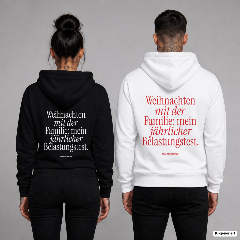 Weihnachten mit der Familie: mein jährlicher Belastungstest – Hoodie mit Backprint, Frau in Schwarz und Mann in Weiß
