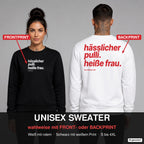 Hässlicher Pulli. Heiße Frau – Weihnachtspullover wahlweise mit Frontprint oder Backprint – Frau vorne in Schwarz, Mann hinten in Weiß
