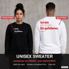Ich bin ein Engel. Ein gefallener – Weihnachtspullover wahlweise mit Front- oder Backprint, Paar vor Betonwand
