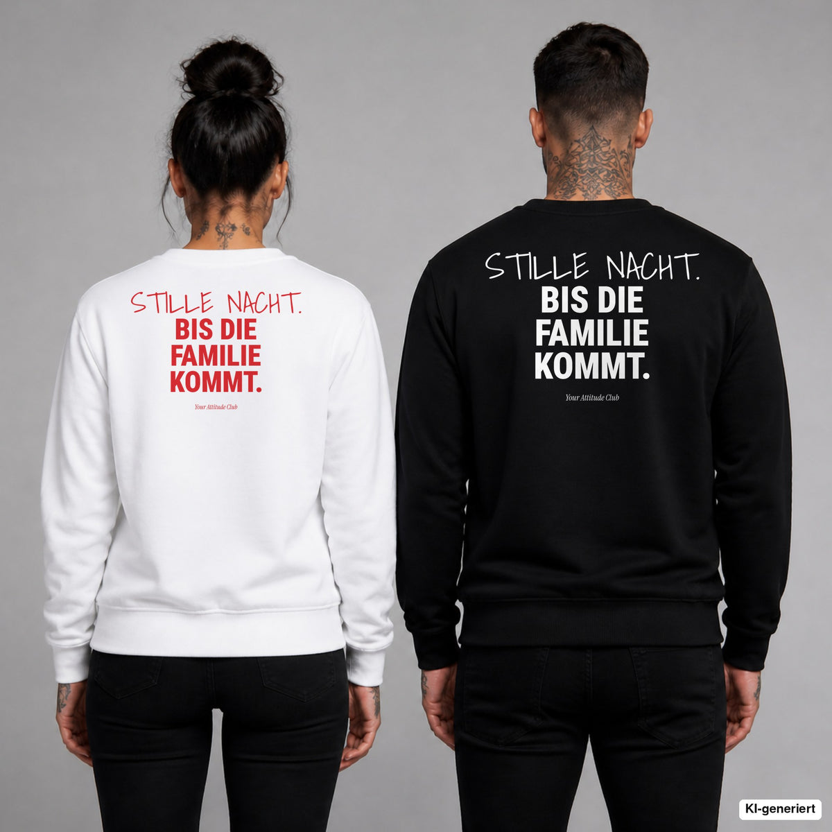 Stille Nacht. Bis die Familie kommt – Weihnachtspullover mit Backprint, Frau in Weiß mit rotem und Mann in Schwarz mit weißem Aufdruck
