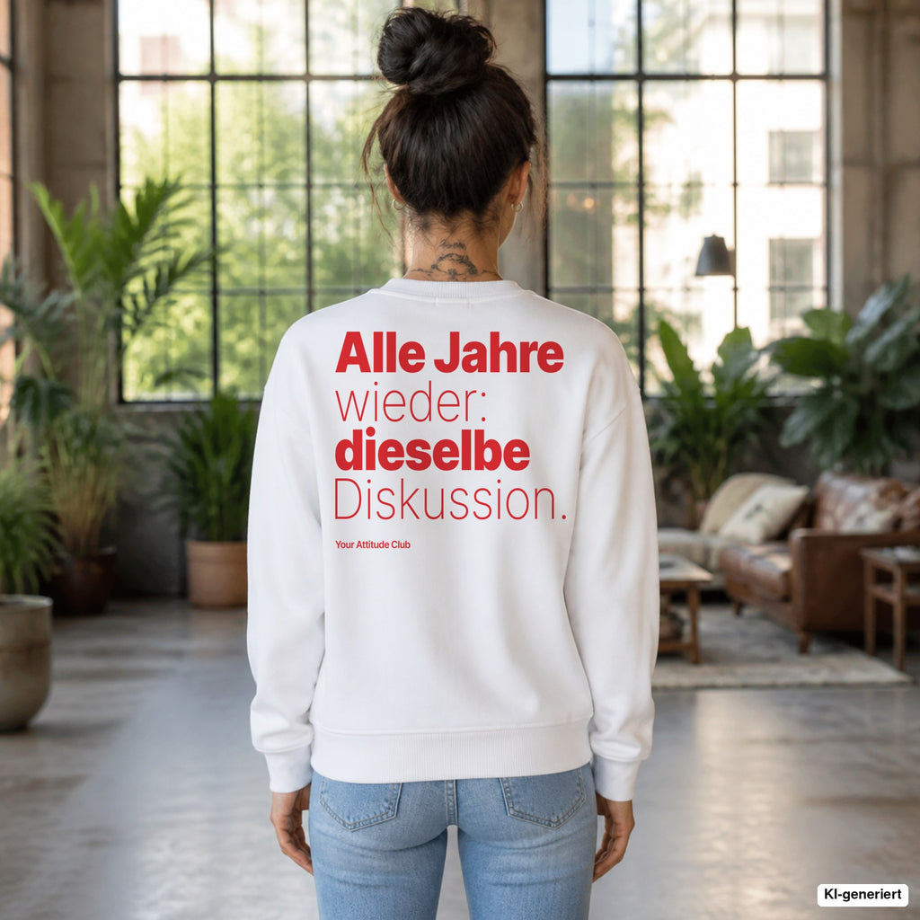 Alle Jahre wieder: dieselbe Diskussion – weißer Weihnachtspullover mit rotem Backprint, Damen im Loft