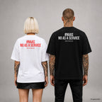 #NAAS NO AS A SERVICE – Oversize T-Shirt Unisex mit Backprint, Frau in Weiß mit rotem und Mann in Schwarz mit weißem Aufdruck