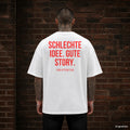 SCHLECHTE IDEE. GUTE STORY. – weißes Oversize T-Shirt mit rotem Backprint, Herren