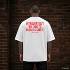 INTROVERT BUT WILLING TO DISCUSS SMUT – weißes Oversize T-Shirt mit rotem Backprint, Herren