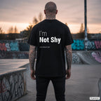 I’M NOT SHY – schwarzes Oversize T-Shirt mit weißem Backprint, Herren im Skatepark